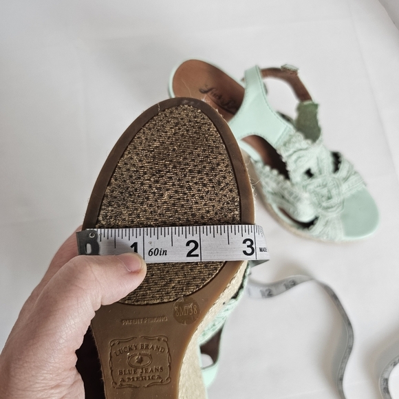 Lucky Brand Ridgeview Wedge Sandals Green Peep Toe Size 38 - Picture 10 of 11